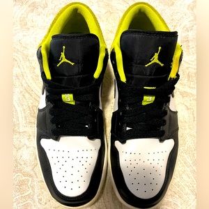 Nike Air Jordan 1 Low Cyber